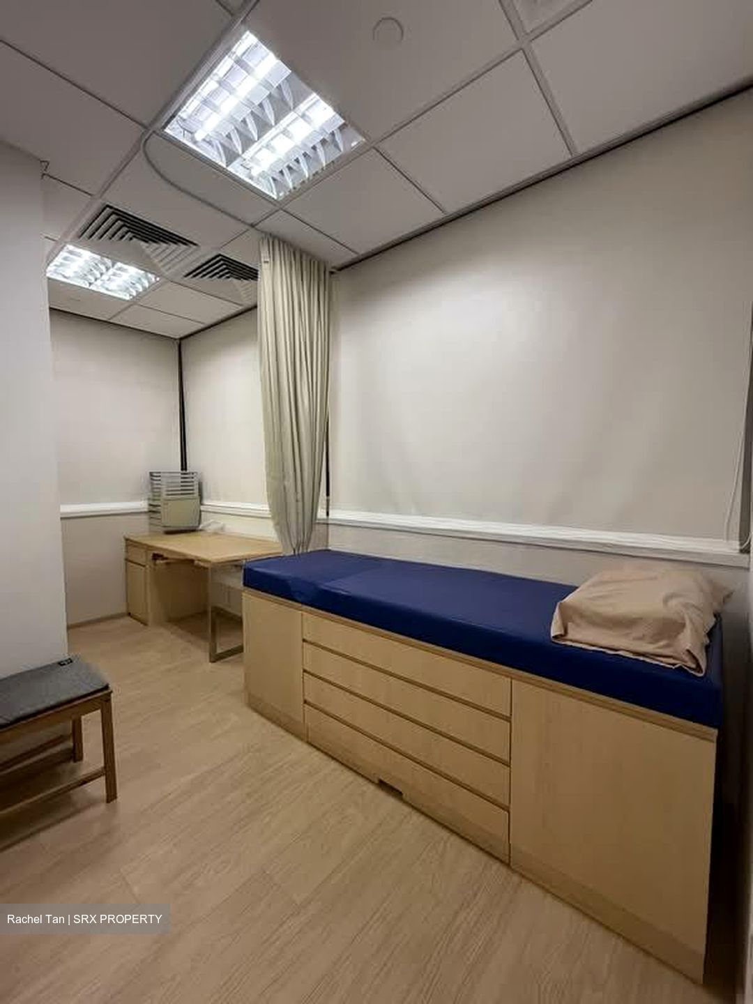 Gleneagles Hospital (D10), Retail #577743561